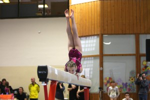 2015-11-28-tug_pokal_geraetturnen_schuelerinnen_chiara_schmidt_01_Foto_Kiel_Kiki